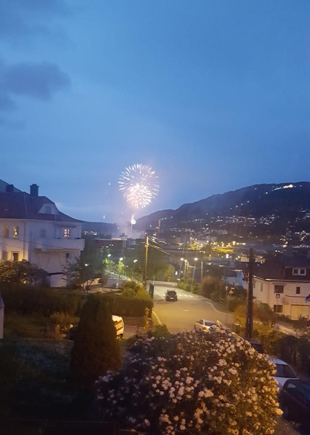 Spacious And Beautiful Apartment In Bergen With Free Parking Eksteriør billede