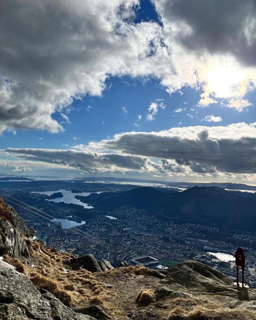 Spacious And Beautiful Apartment In Bergen With Free Parking Eksteriør billede
